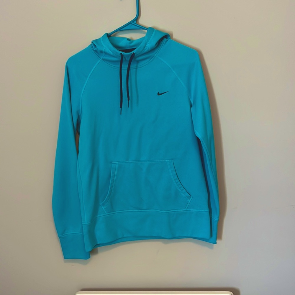 Nike therma-fit sweatshirt